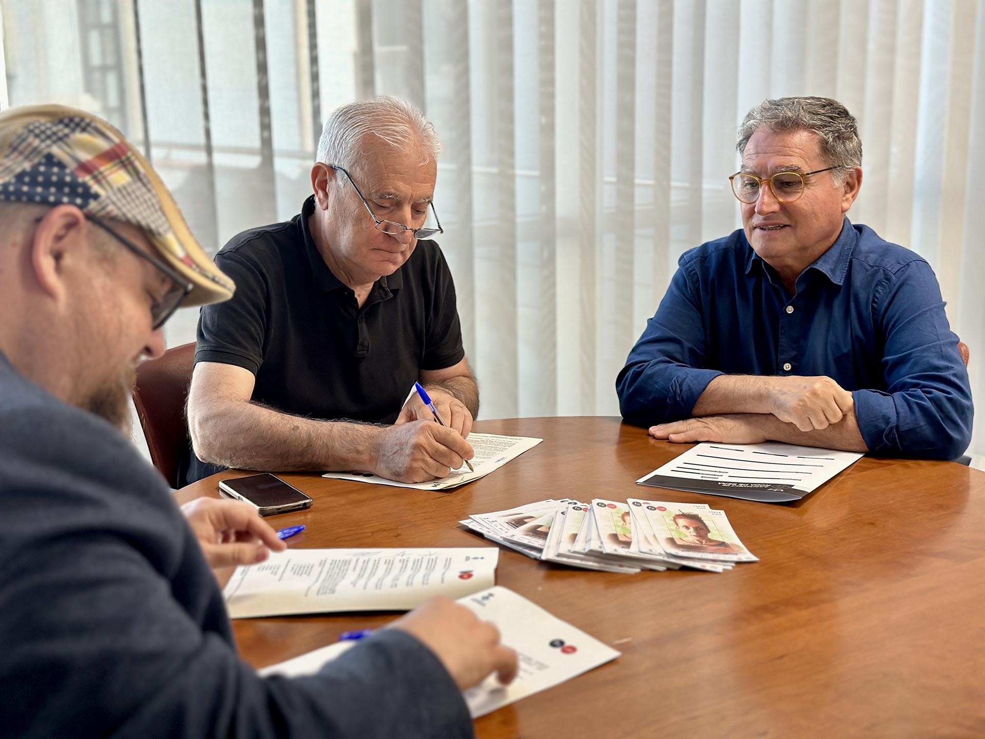 L’Ajuntament de Roda de Berà i el FIC-CAT signen el conveni anual de col·laboració L’Ajuntament de Roda de Berà i el FIC-CAT signen el conveni anual de col·laboració