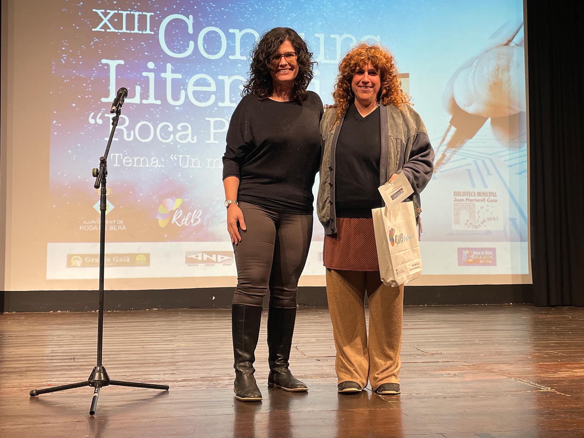 Lliurament de premis del 13è Concurs Literari Roca Plana Lliurament de premis del 13è Concurs Literari Roca Plana