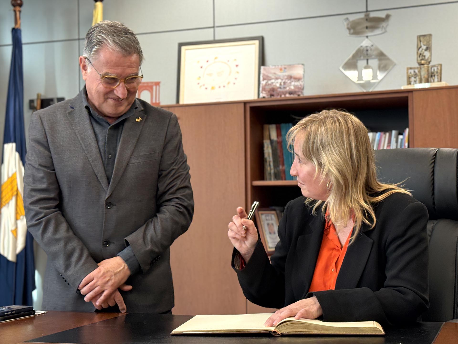 La subdelegada del Govern fa una visita institucional a Roda de Berà La subdelegada del Govern fa una visita institucional a Roda de Berà