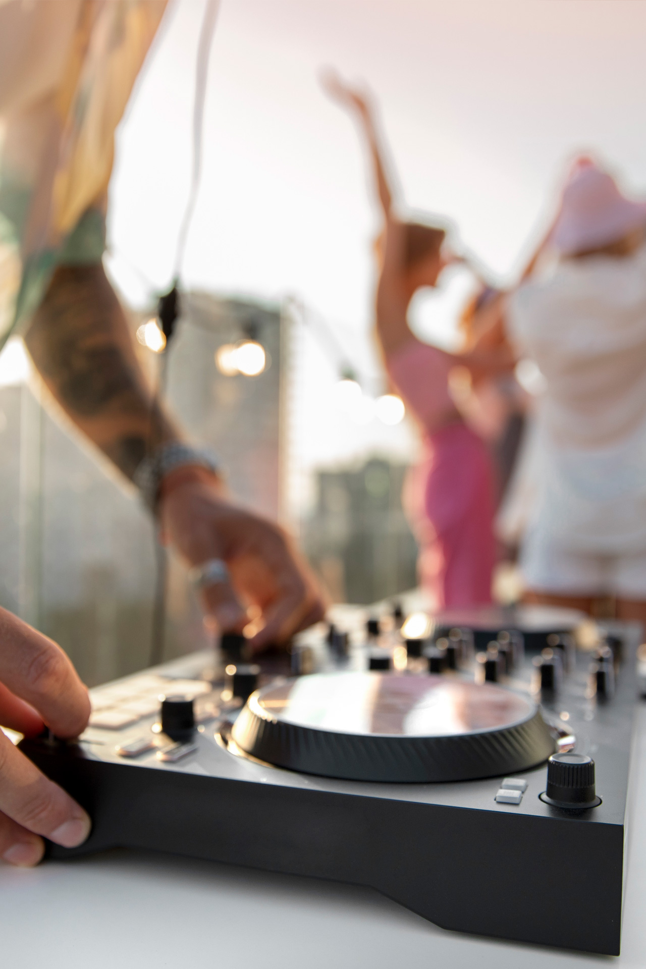 Tardeo electrònic amb Dj. Jordi Romero