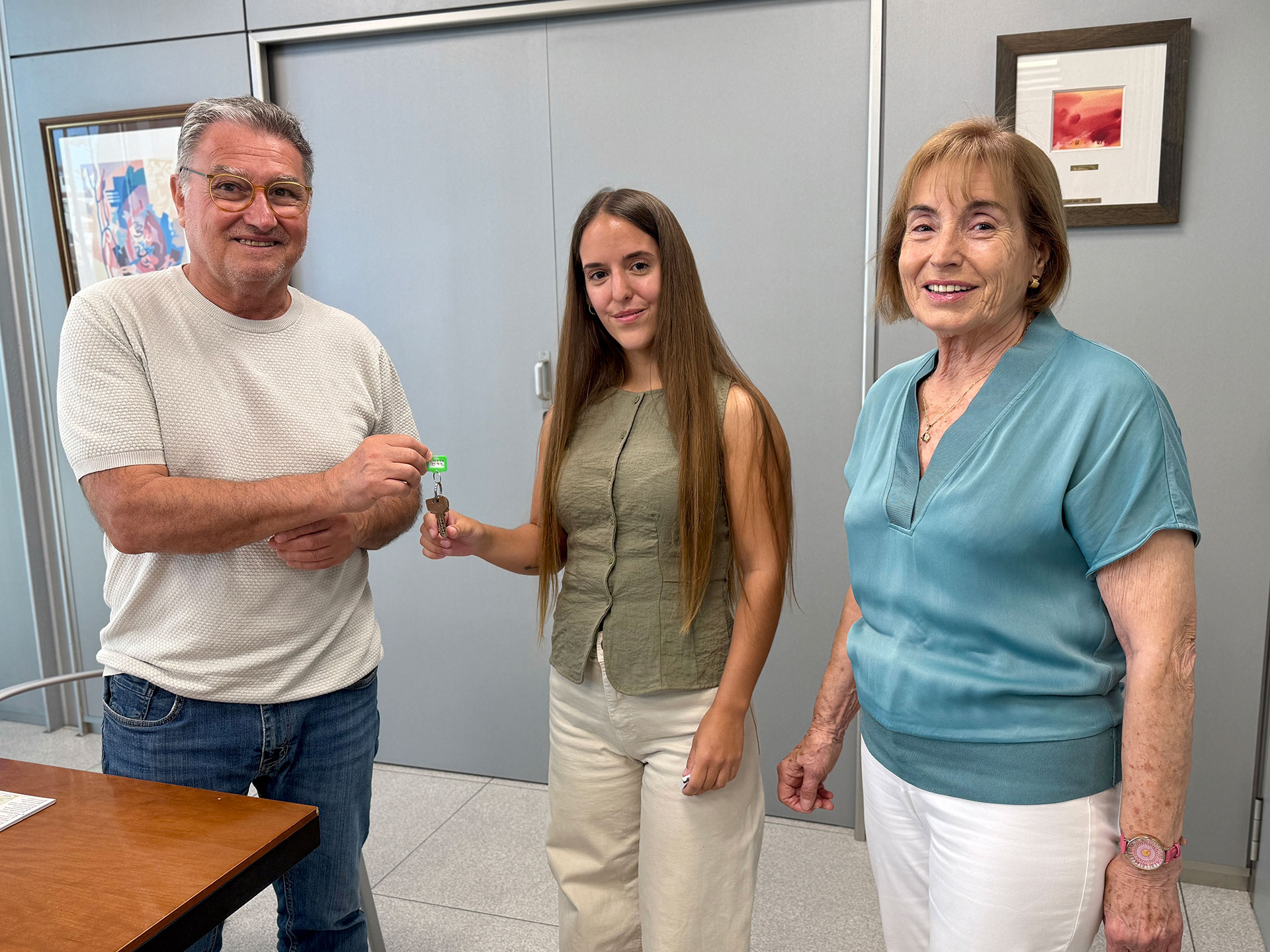 L’Ajuntament lliura les claus de tres pisos de lloguer assequible a La Barquera L’Ajuntament lliura les claus de tres pisos de lloguer assequible a La Barquera