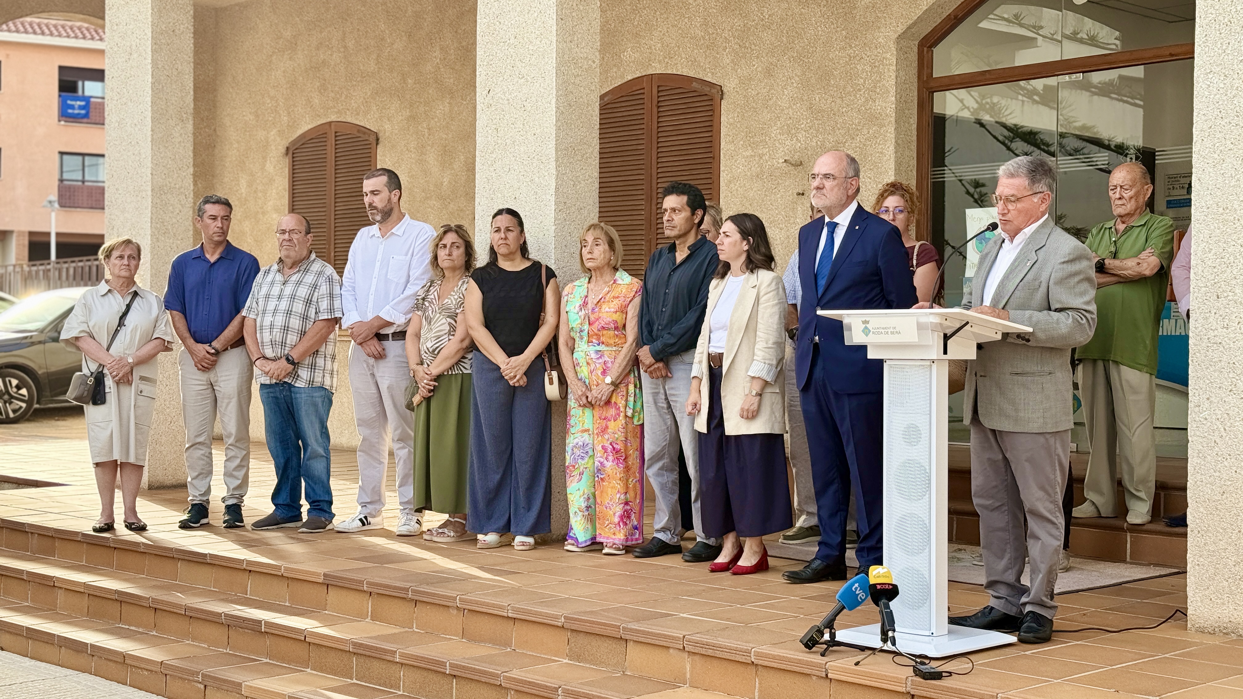 Minut de silenci pels aiguats Minut de silenci pels aiguats
