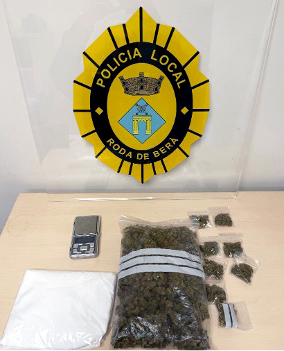 La Policia Local deté una veïna de Roda de Berà per un presumpte delicte contra la salut pública