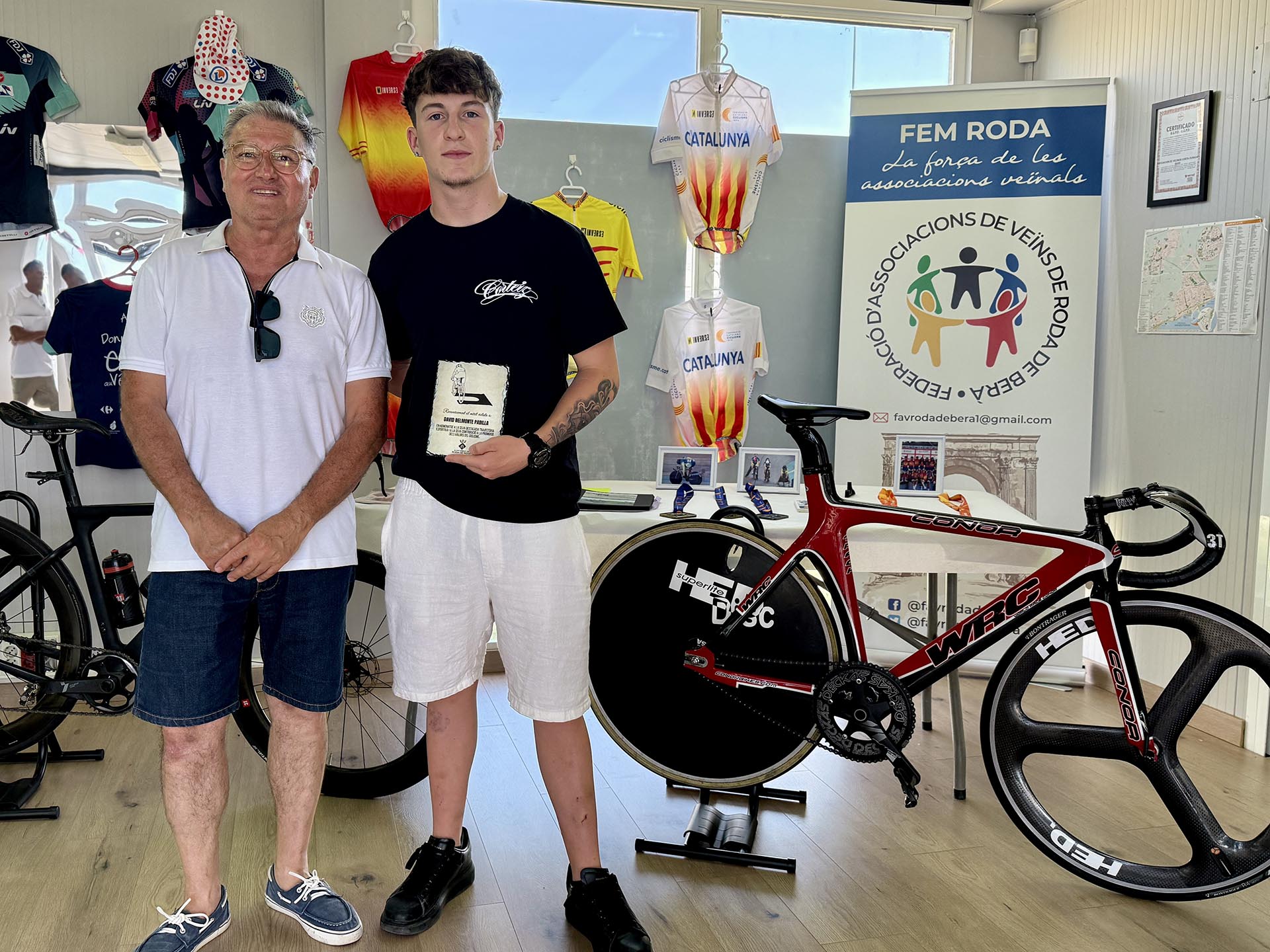 Roda de Berà ret homenatge a la tradició ciclista rodenca Roda de Berà ret homenatge a la tradició ciclista rodenca